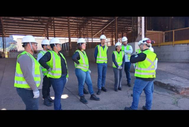 Visita técnica à ADM Agro aproxima alunos da Uniube Uberlândia da realidade industrial