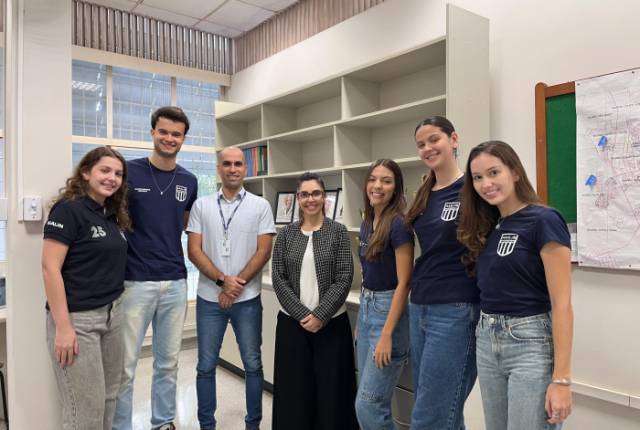 Alunos da Uniube arrecadam mais de 12 mil itens em ação solidária do Desafio CIA