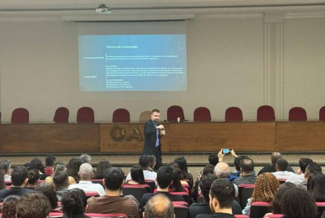 Professor do curso de Direito da Uniube Uberlândia ministra palestra sobre o histórico da anistia no Brasil na OAB Uberlândia